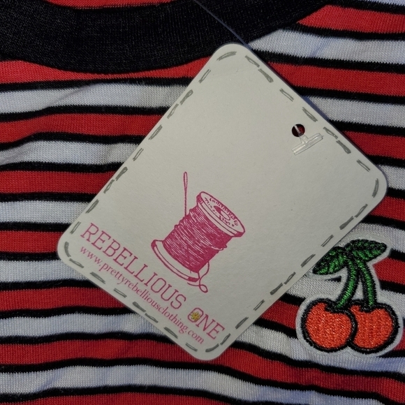 NWT Red & white striped short sleeve tee with black trim & cherries NEW small - Picture 6 of 6